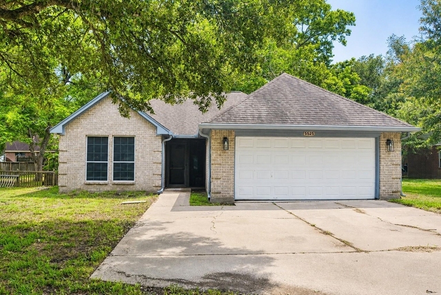 5525 Main Street - Photo 1
