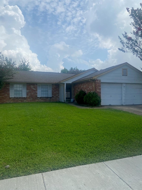 1622 Grand Park Drive - Photo 1