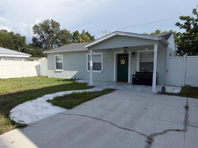 4714 W Lawn Avenue - Photo 1