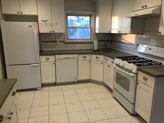 87th Avenue & 233rd Street, Qu - Photo 1