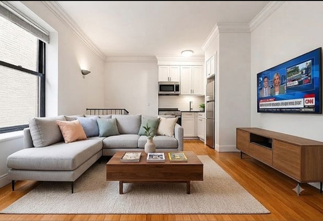 326 East 58th Street - Photo 1