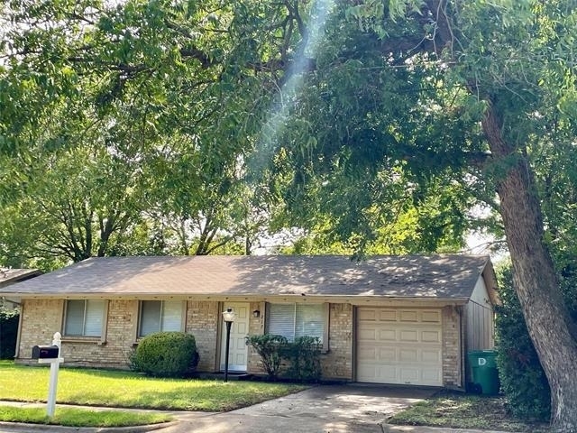 217 Bellaire Drive - Photo 1