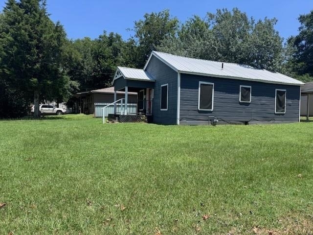 354 28th Street Ne - Photo 1