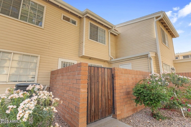 625 S Westwood Street - Photo 1