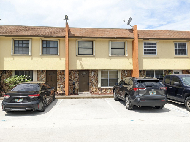 6606 Sw 41st Street - Photo 1