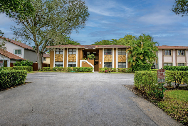 4165 Nw 114th Terrace - Photo 1