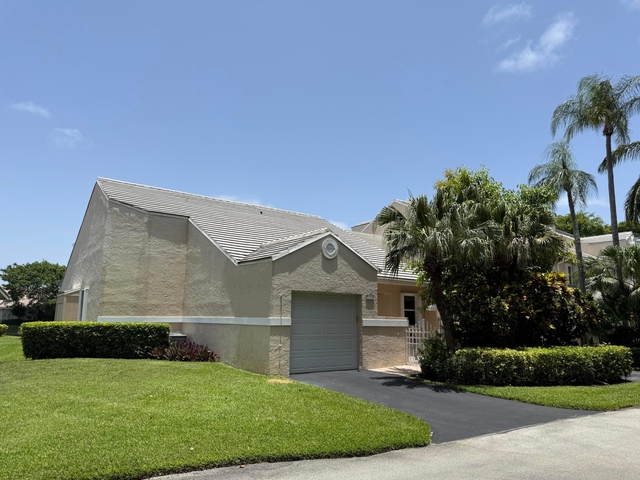 225 N Lakeshore Drive - Photo 1