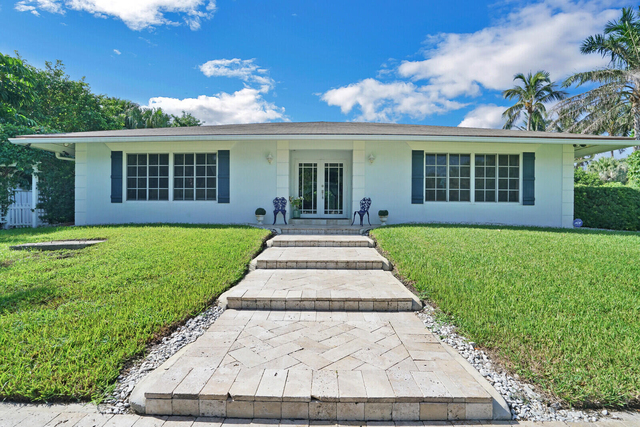 17 E Ocean Avenue - Photo 1
