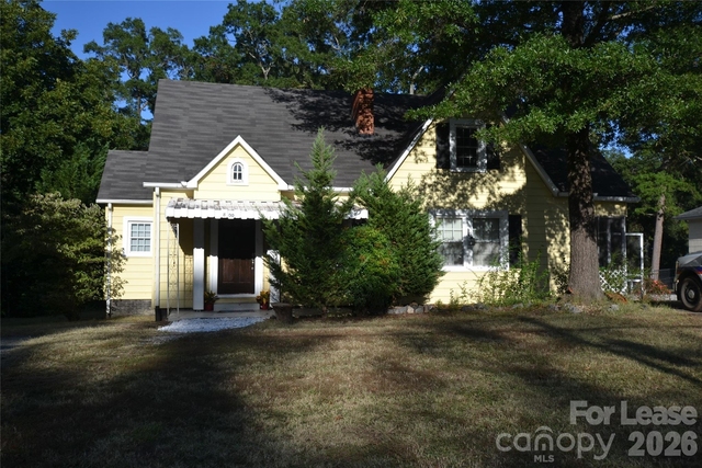 800 Arbor Street Ne - Photo 1