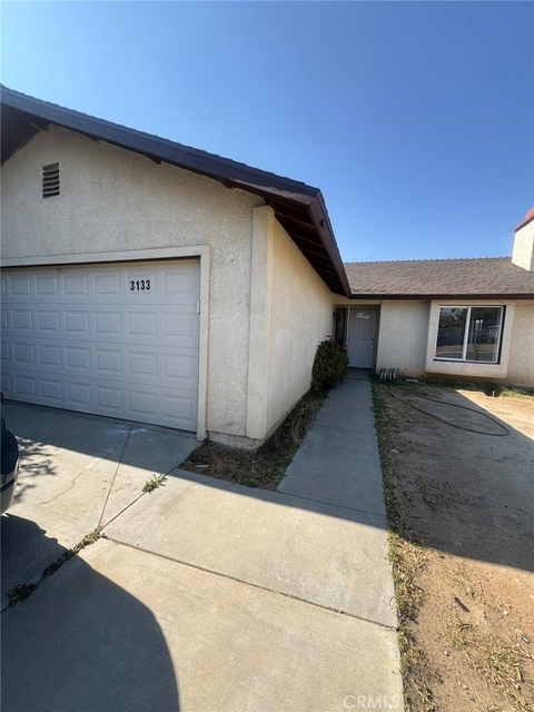 3133 Heather - Photo 1