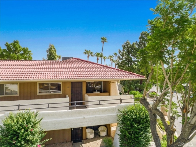 510 N Villa Court - Photo 1