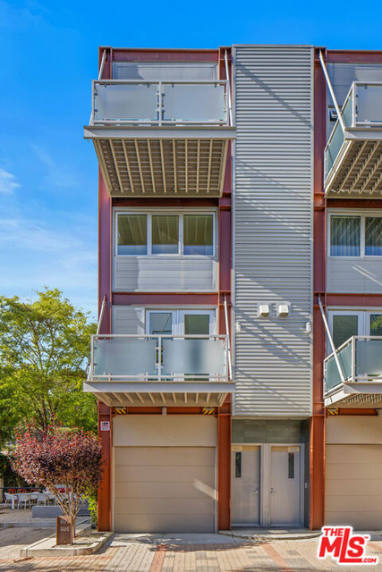 3450 Cahuenga Boulevard - Photo 1