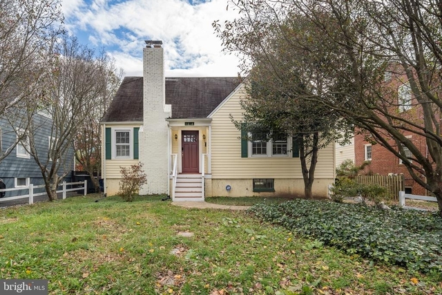 4818 22nd Road N - Photo 1