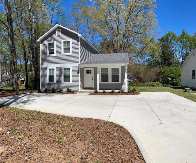65 Lester Street - Photo 1