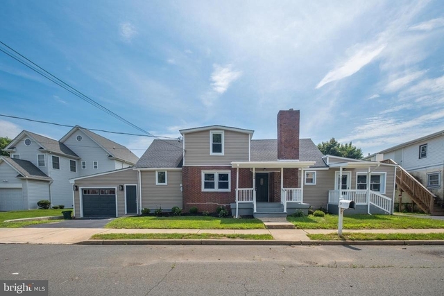 124 Robbins Avenue - Photo 1