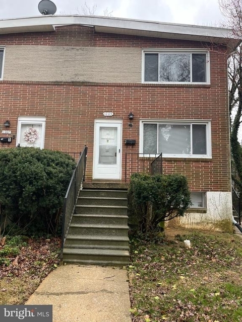 1005 Cedarcroft Road - Photo 1