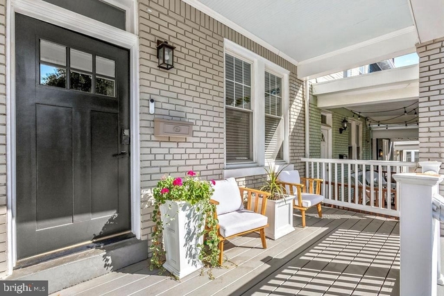 318 Todd Place Ne - Photo 1