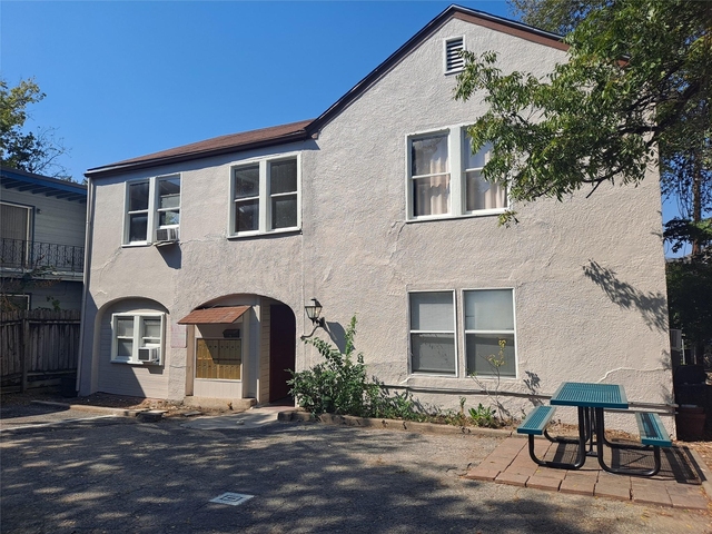 1906 San Gabriel St - Photo 1