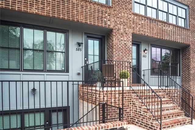 585 King Arnold Street - Photo 1