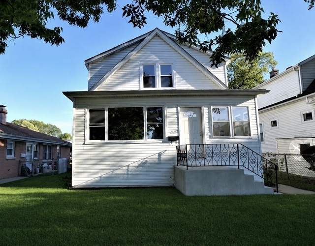 2224 Foster Street - Photo 1