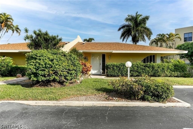 925 Palm View Drive - Photo 1