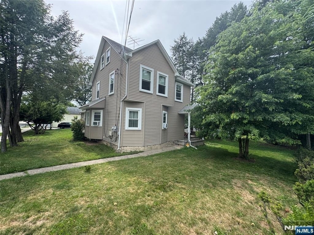 100 Irvington - Photo 1
