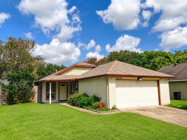 10806 Parkland Woods Drive - Photo 1