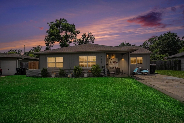 5226 Pomander Road - Photo 1