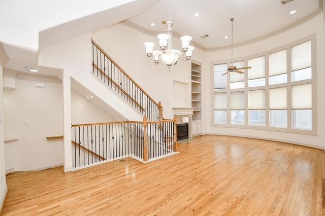 1515 Hyde Park Boulevard - Photo 1