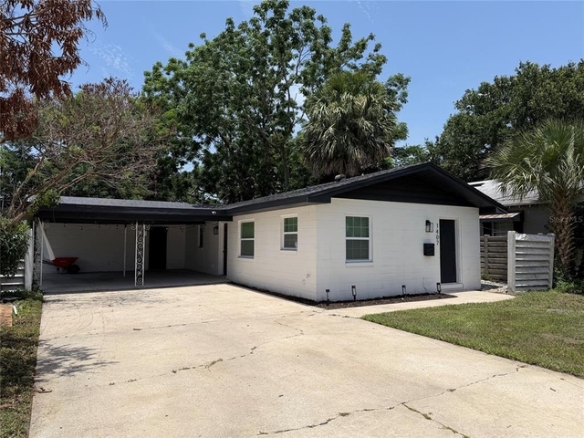 1407 Park Lake Street - Photo 1