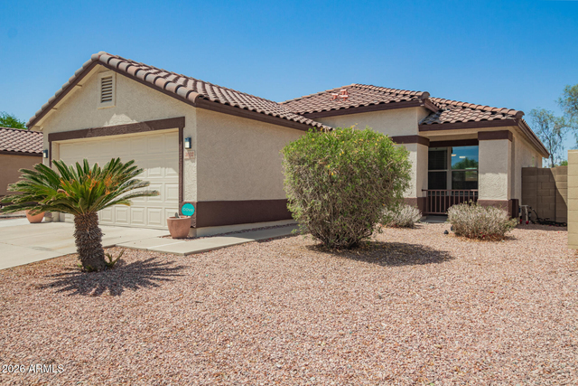 3032 W Red Fox Road - Photo 1