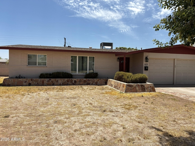 523 E Malibu Drive - Photo 1