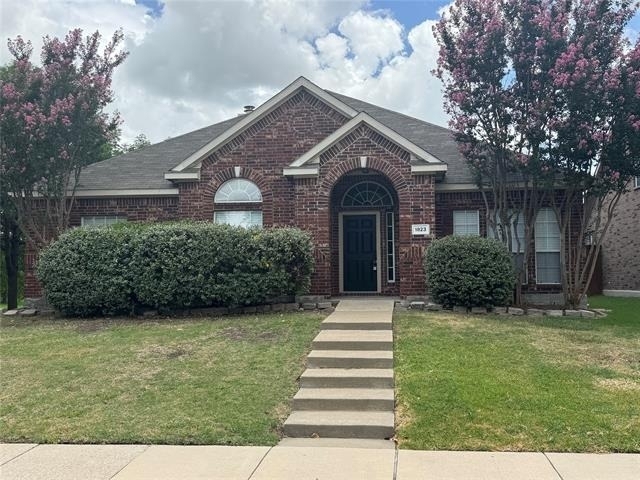 1823 Bur Oak Drive - Photo 1