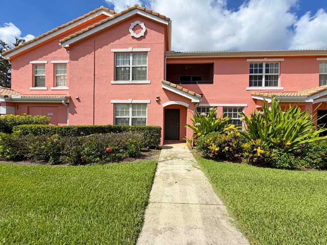 132 Sw Peacock Boulevard - Photo 1