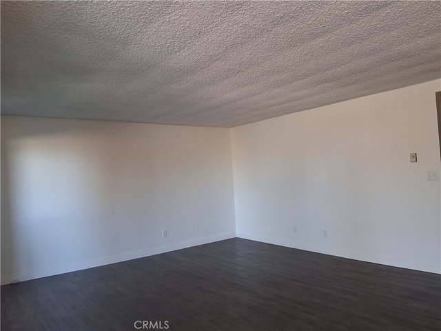 1184 W 11th Street - Photo 1