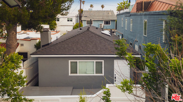 806 Navy Street - Photo 1