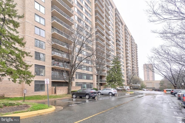 3713 S George Mason Drive - Photo 1