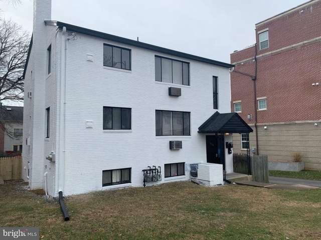 4206 Washington Boulevard - Photo 1