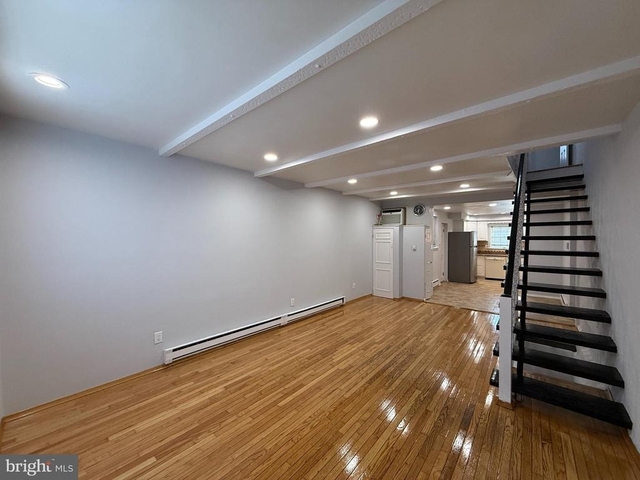 2425 S Warnock Street - Photo 1