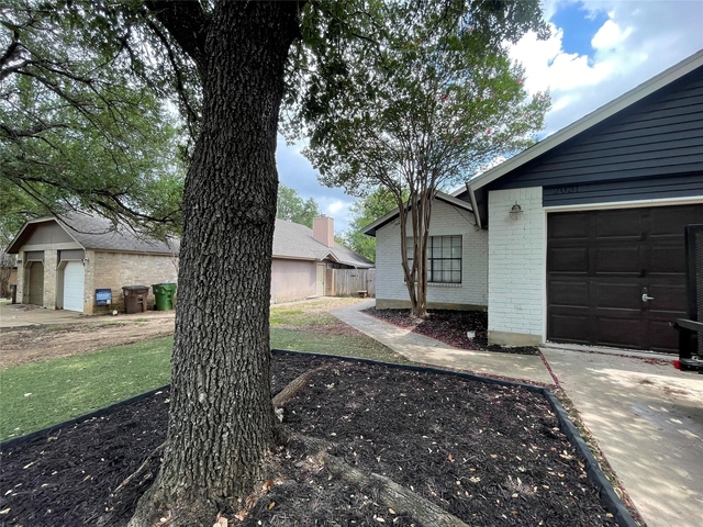 2031 Redwing Way - Photo 1
