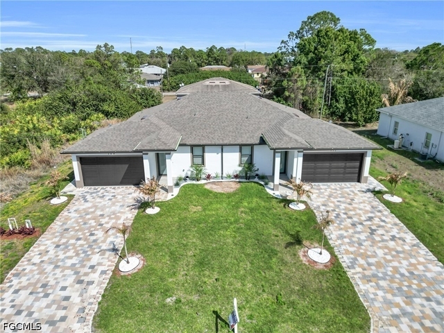 111 Harry Avenue S - Photo 1
