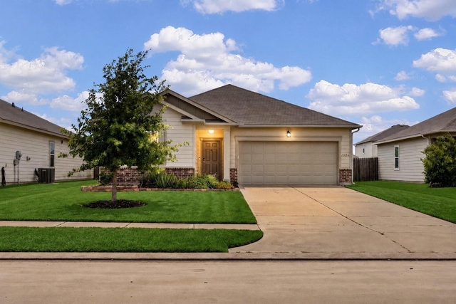 1024 Banyon Tree Lane - Photo 1