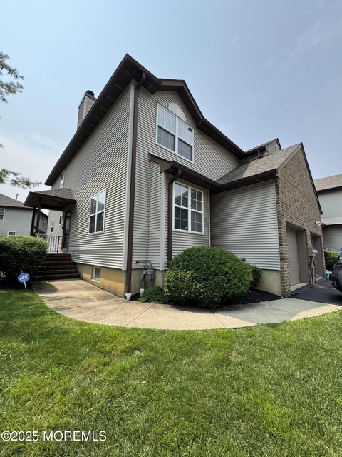 81 Atrium Way - Photo 1