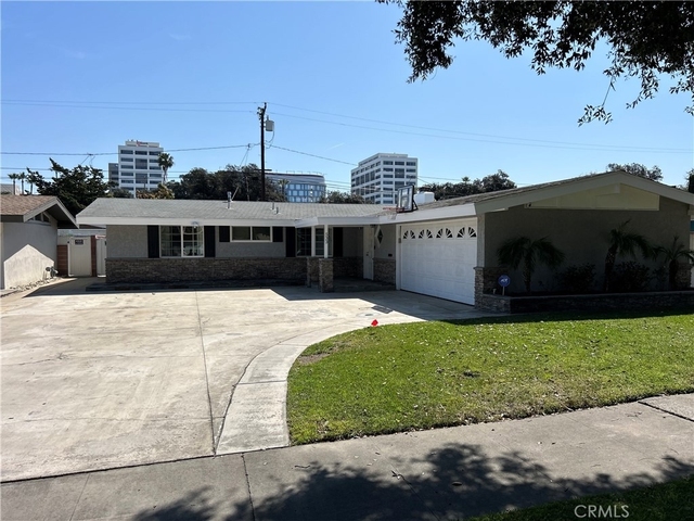 533 S Devon Road - Photo 1