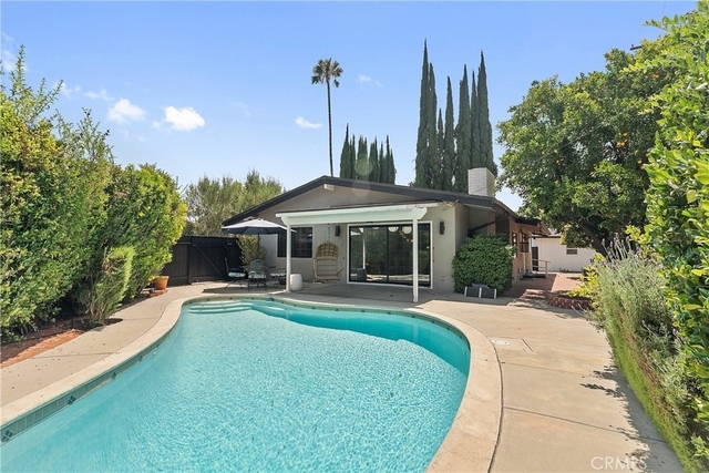 5650 Maynard - Photo 1