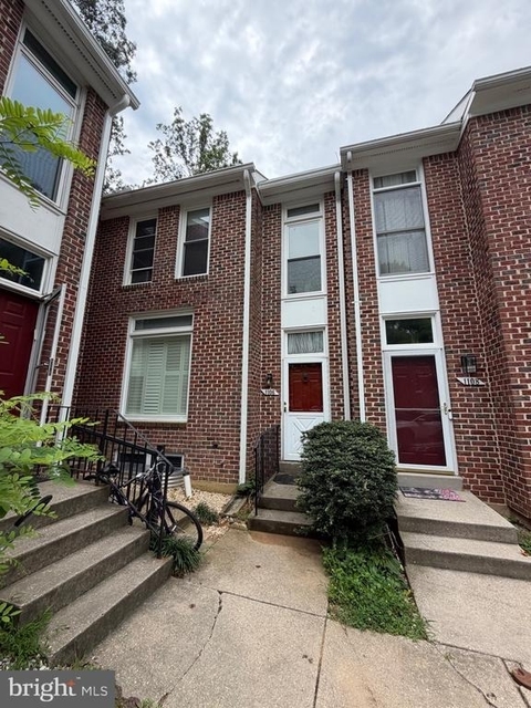 1106 Arcola Avenue - Photo 1
