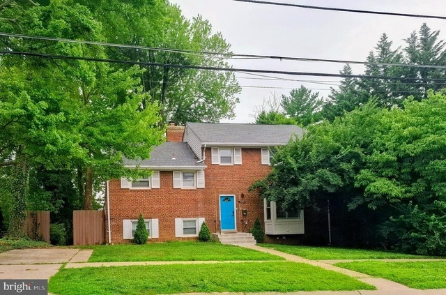 9901 Belhaven Road - Photo 1