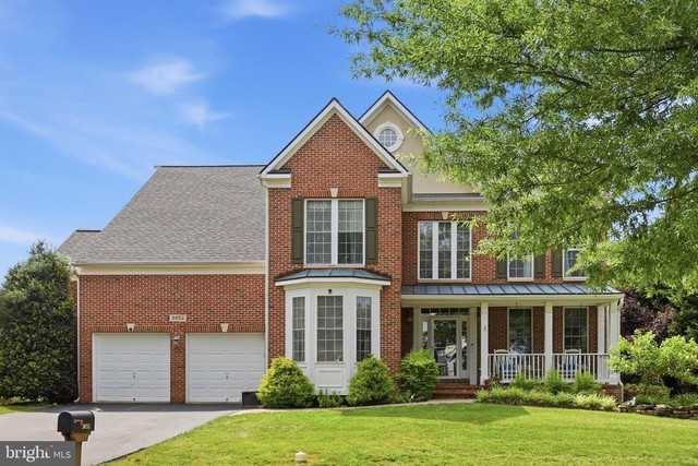 3852 Glasgow Way - Photo 1