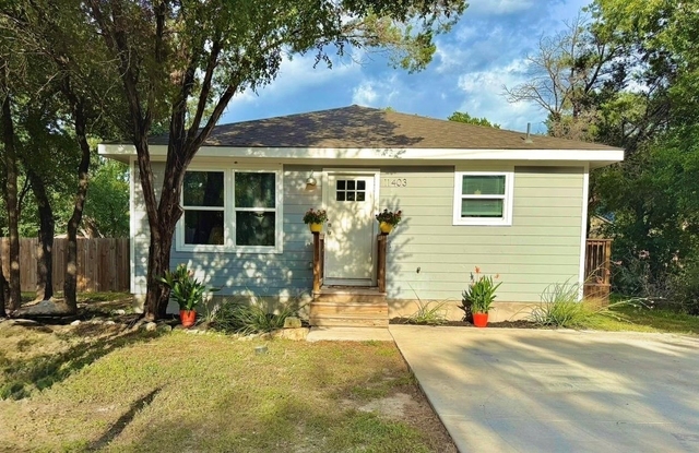 11403 Leander St - Photo 1