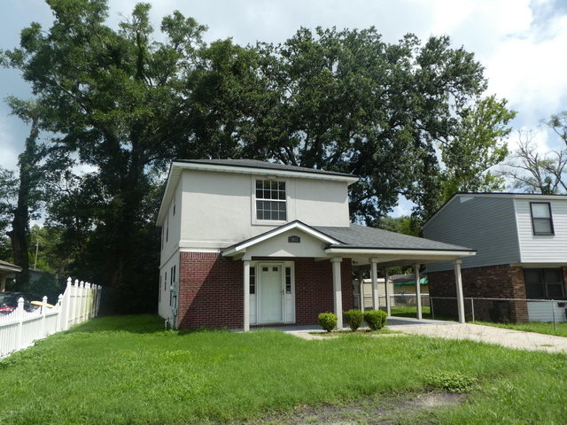 1017 Crestwood Street - Photo 1